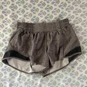 Lululemon Hotty Hot Shorts 2.5” Size 4